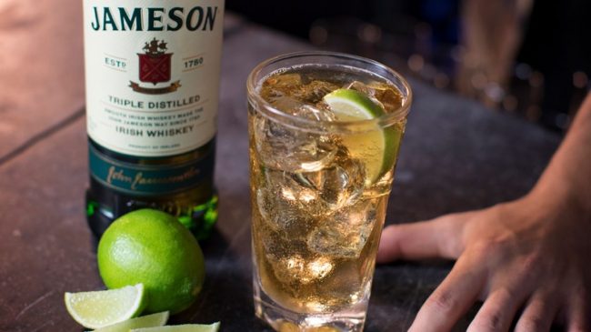 jameson irish whiskey with lemon and ice